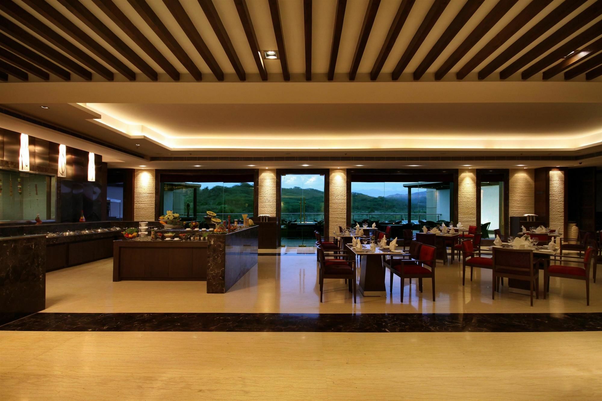 Golden Tulip Chandigarh, Panchkula Εξωτερικό φωτογραφία